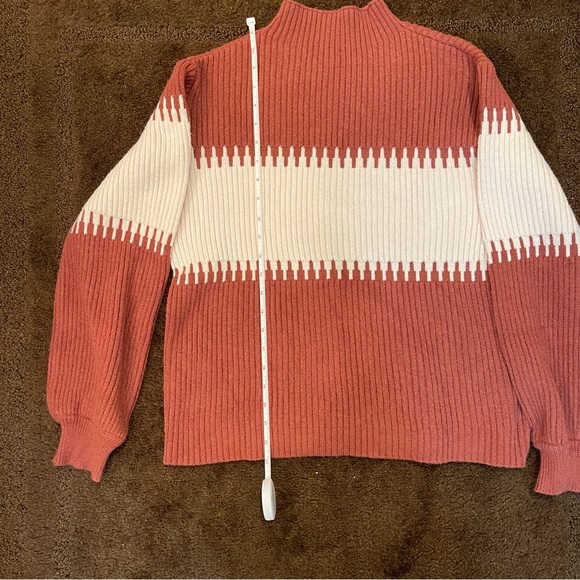 Turtle neck - Picture 2 of 3